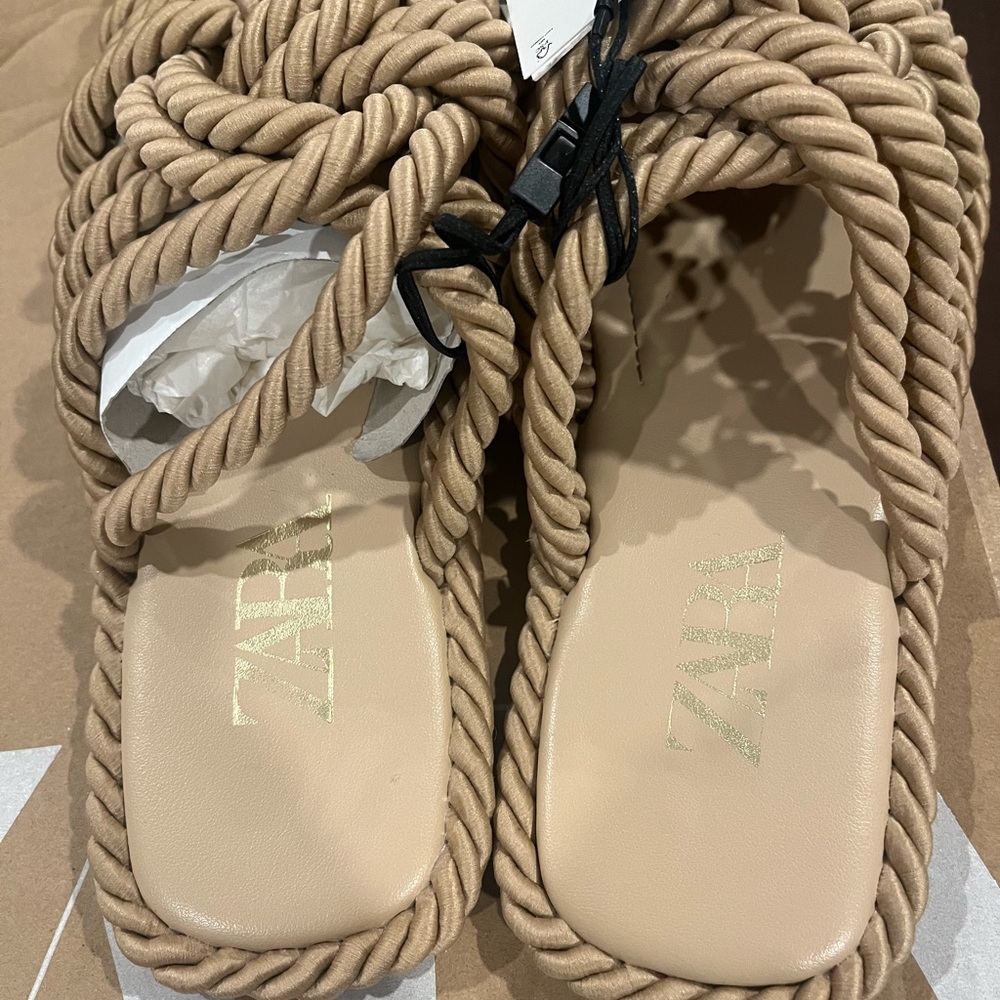 Zara *Brand New* Rope Sandal - Picture 2 of 4